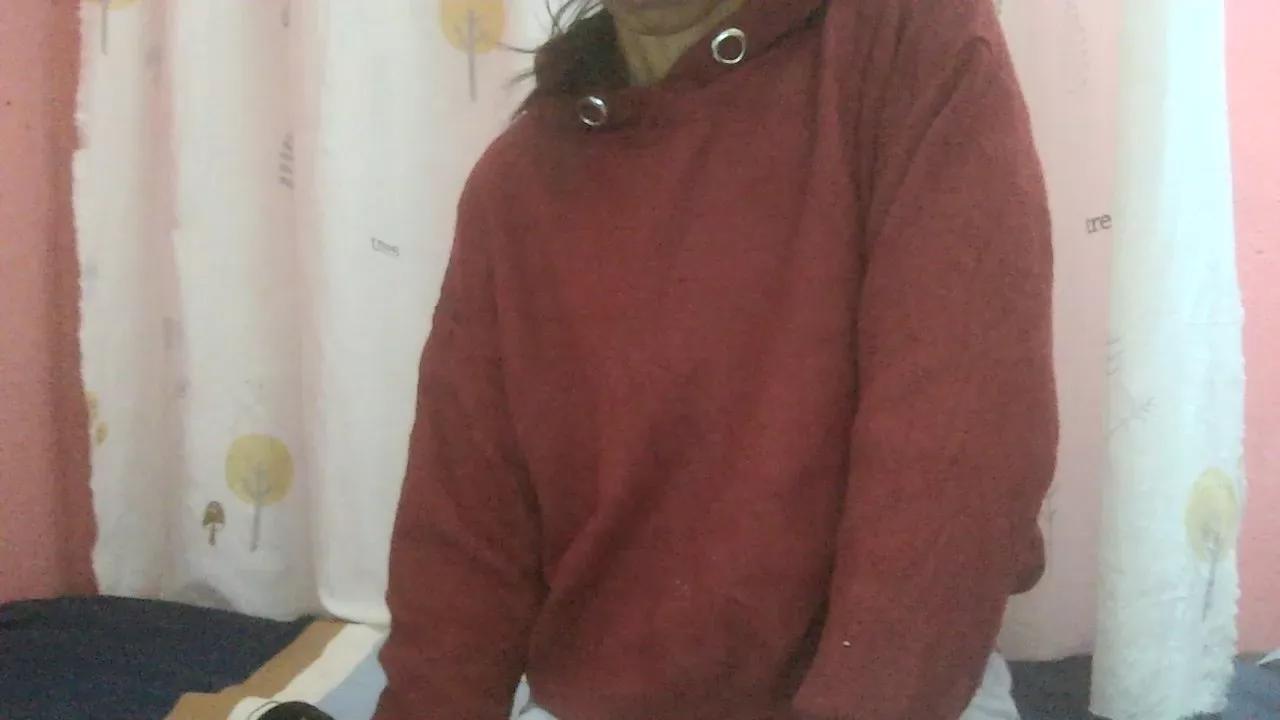 Offline Delinatafita on Cam4