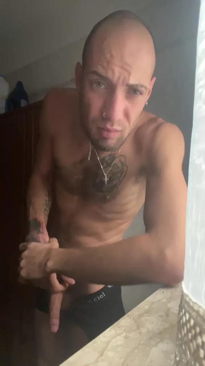 Offline devildick_hot on Cam4