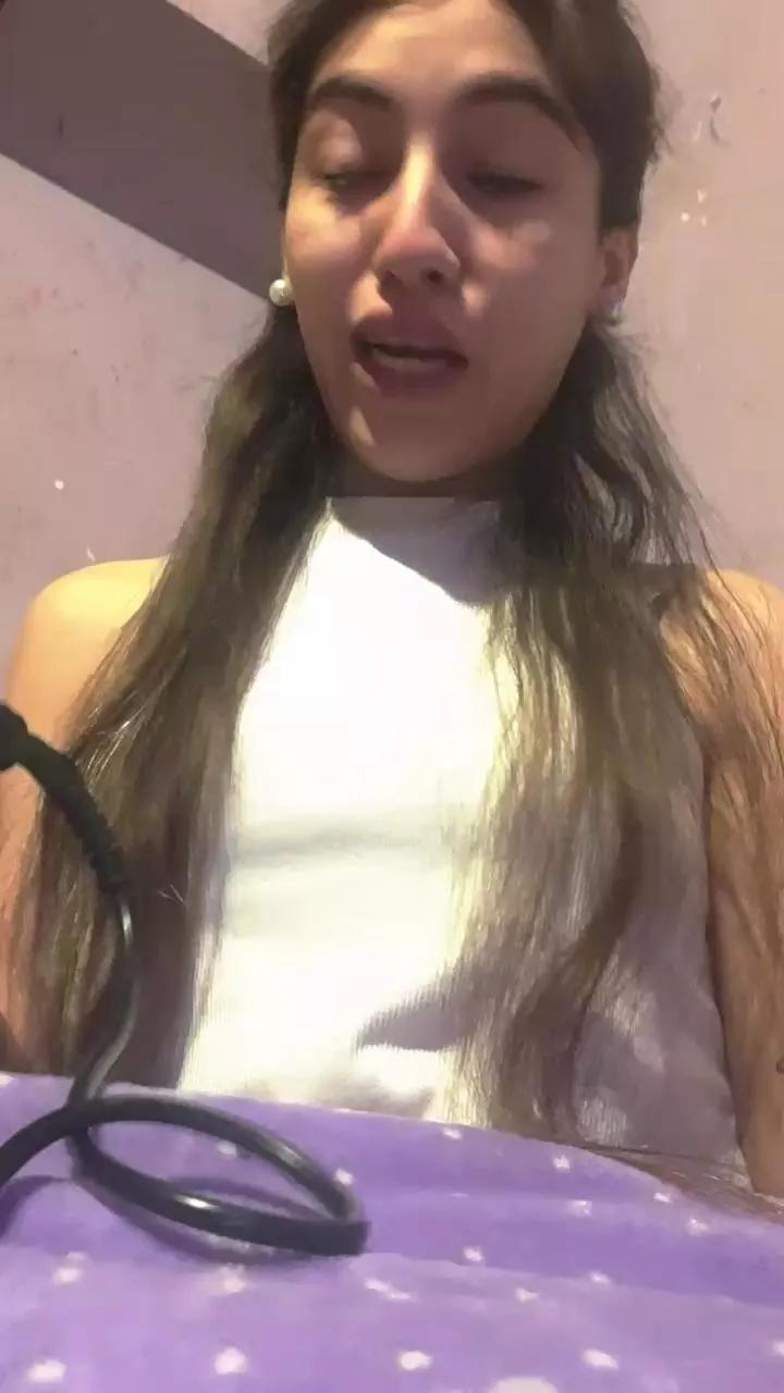 Dimequesi200 on Cam4 