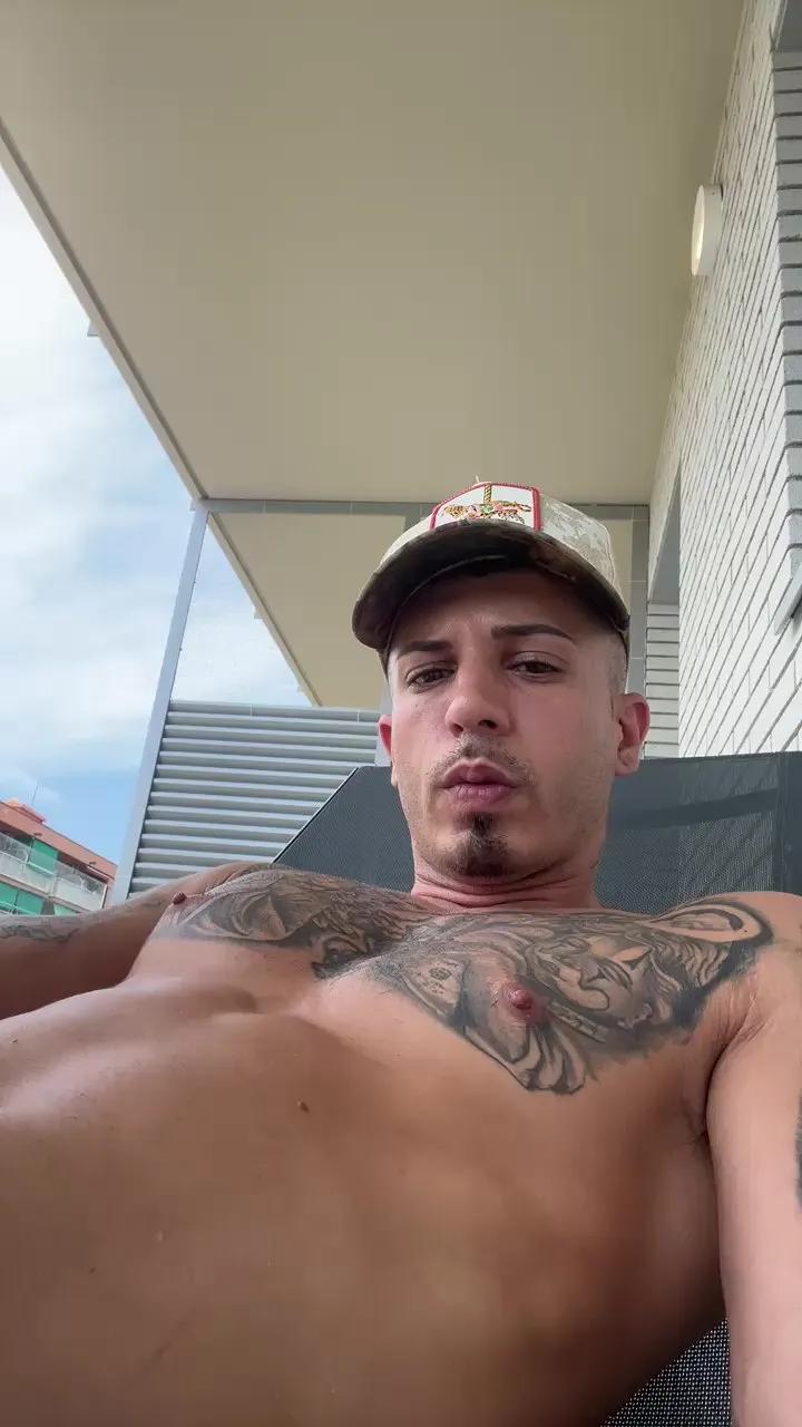 Offline Dolarboy on Cam4