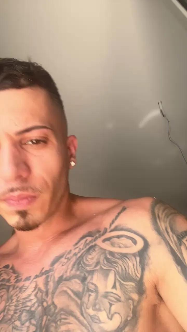 Offline Dolarboy on Cam4