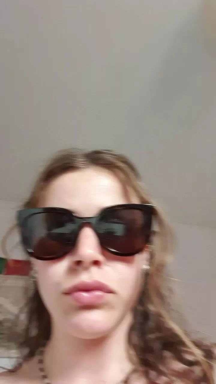 Dolce_Mina on Cam4 