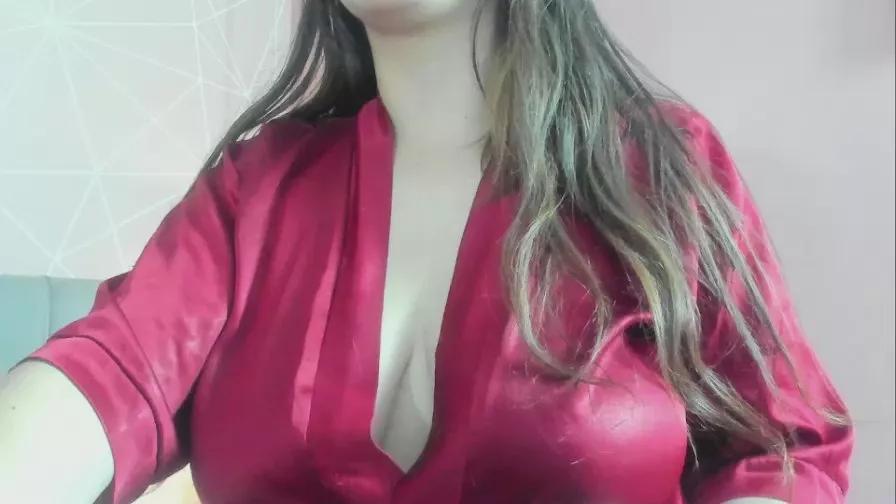 dolly_zoe on Cam4 