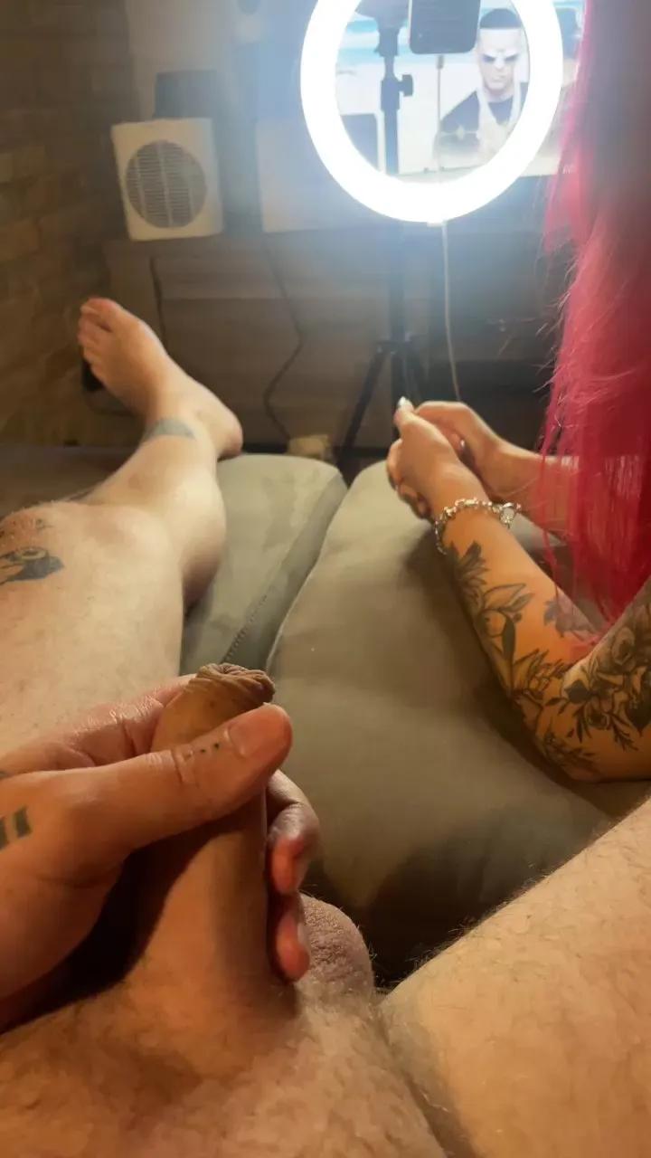Offline dollyredyxx on Cam4