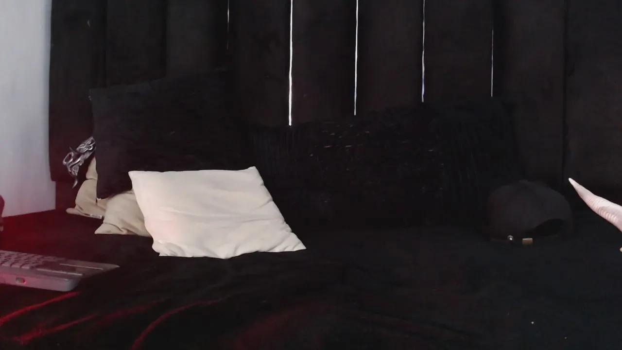 Offline Dominic_ghost on Cam4