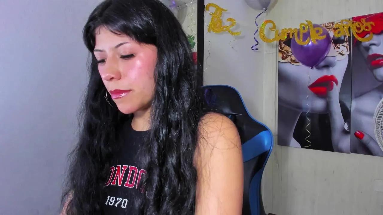 Dorothy_Clut on Cam4 