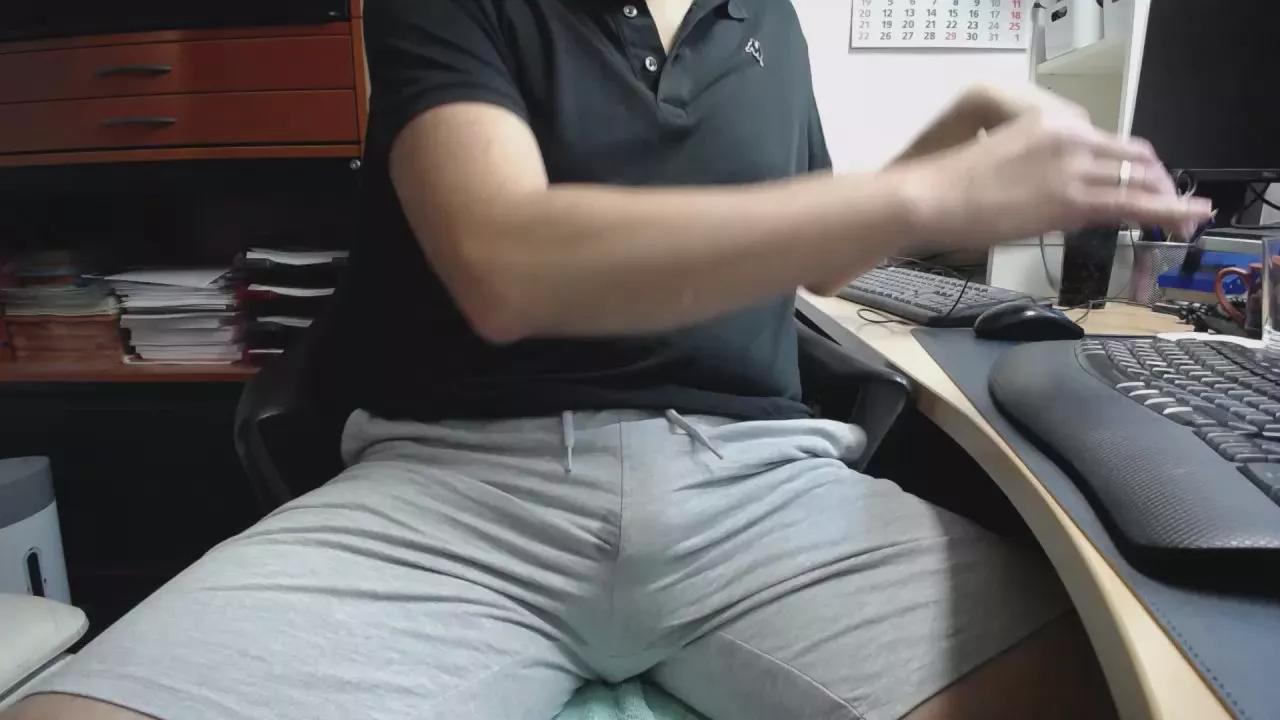 duderuhornyx on Cam4 