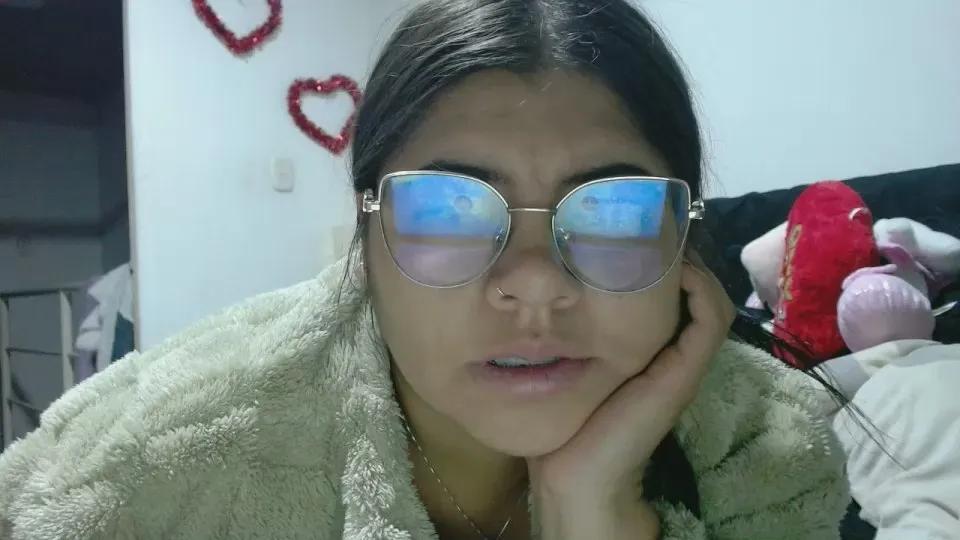 Offline Dulce_cloee on Cam4