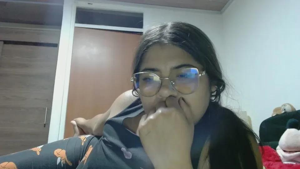 Offline Dulce_cloee on Cam4