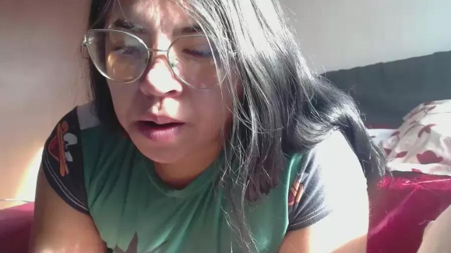 Offline Dulce_cloee on Cam4