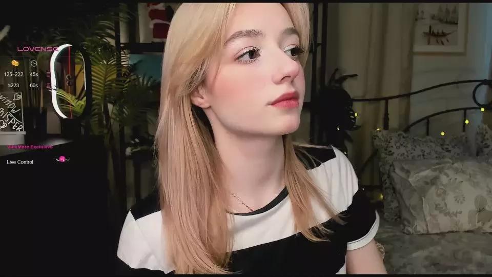 EleneHassell on Cam4 