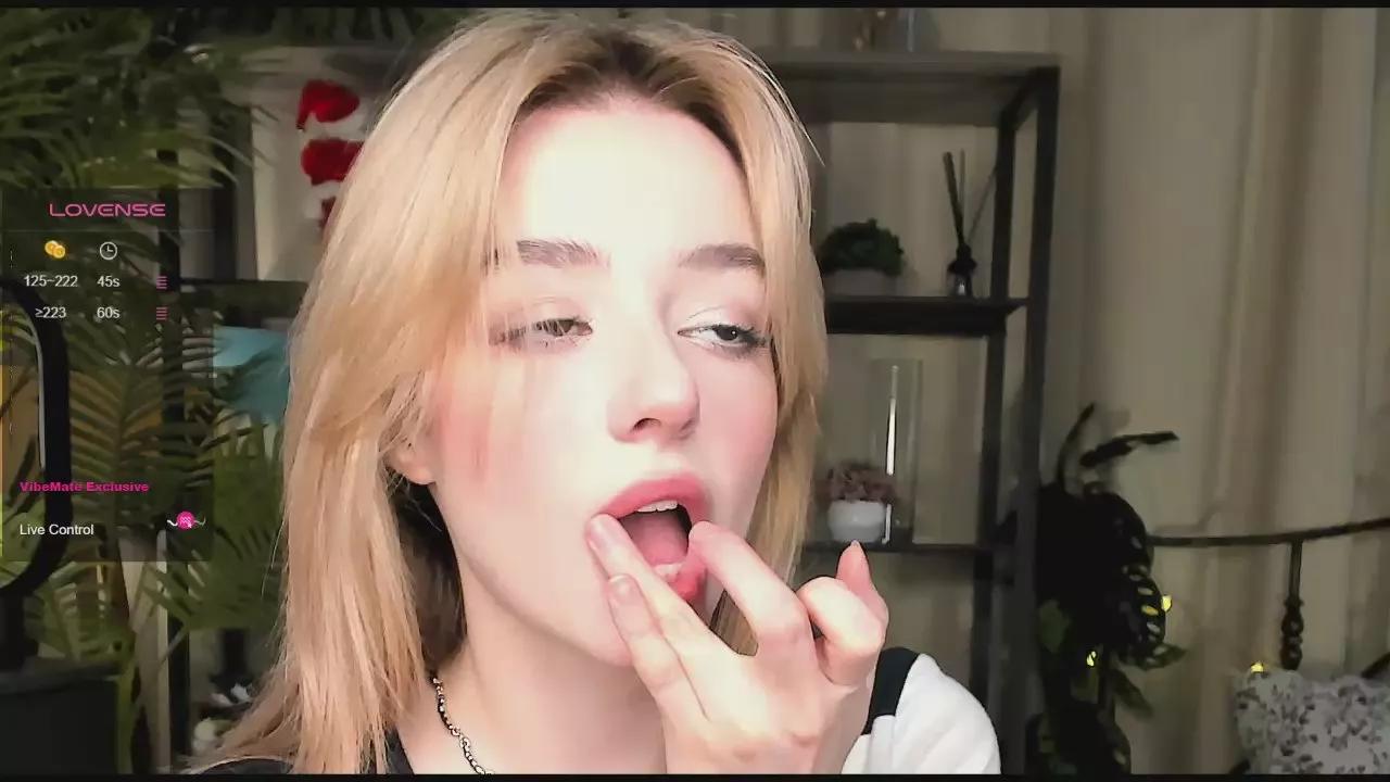 EleneHassell on Cam4 