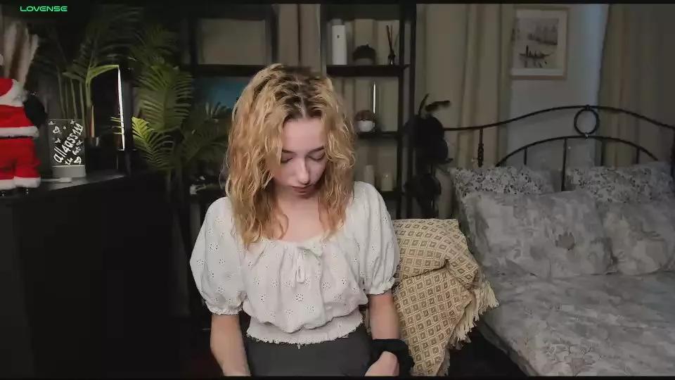 EleneHassell on Cam4 