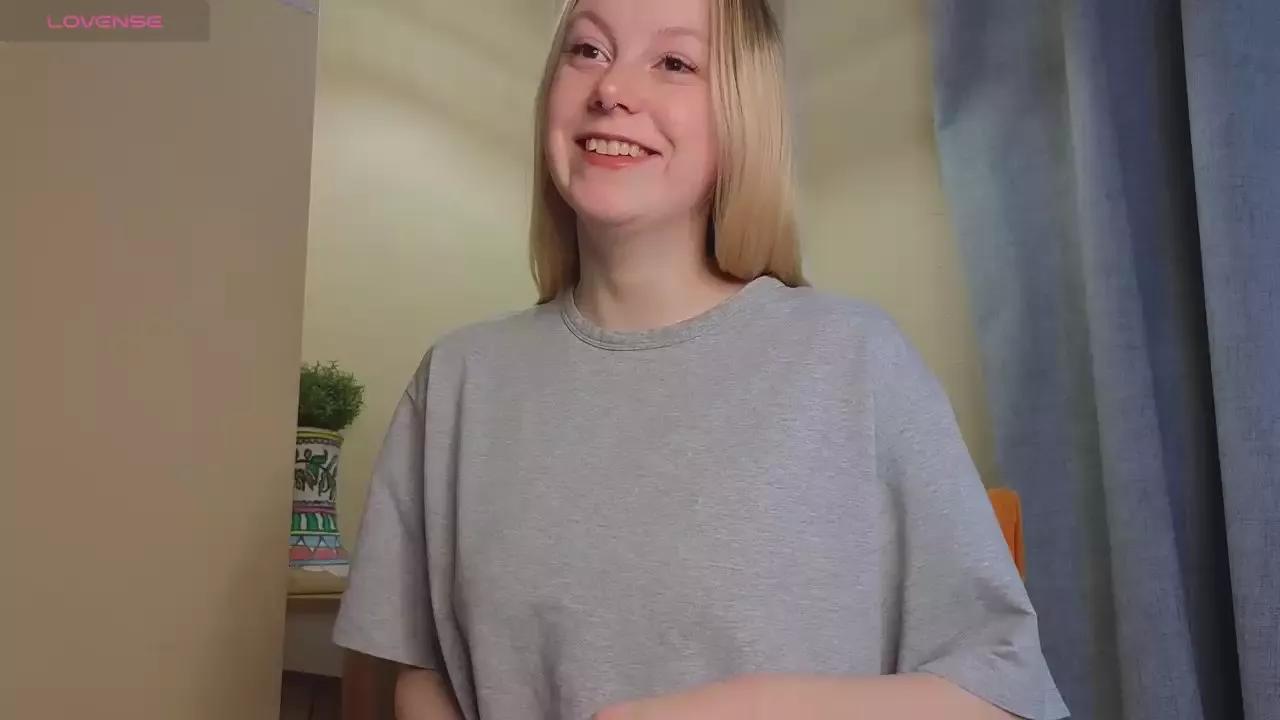 ElletteBaile on Cam4 