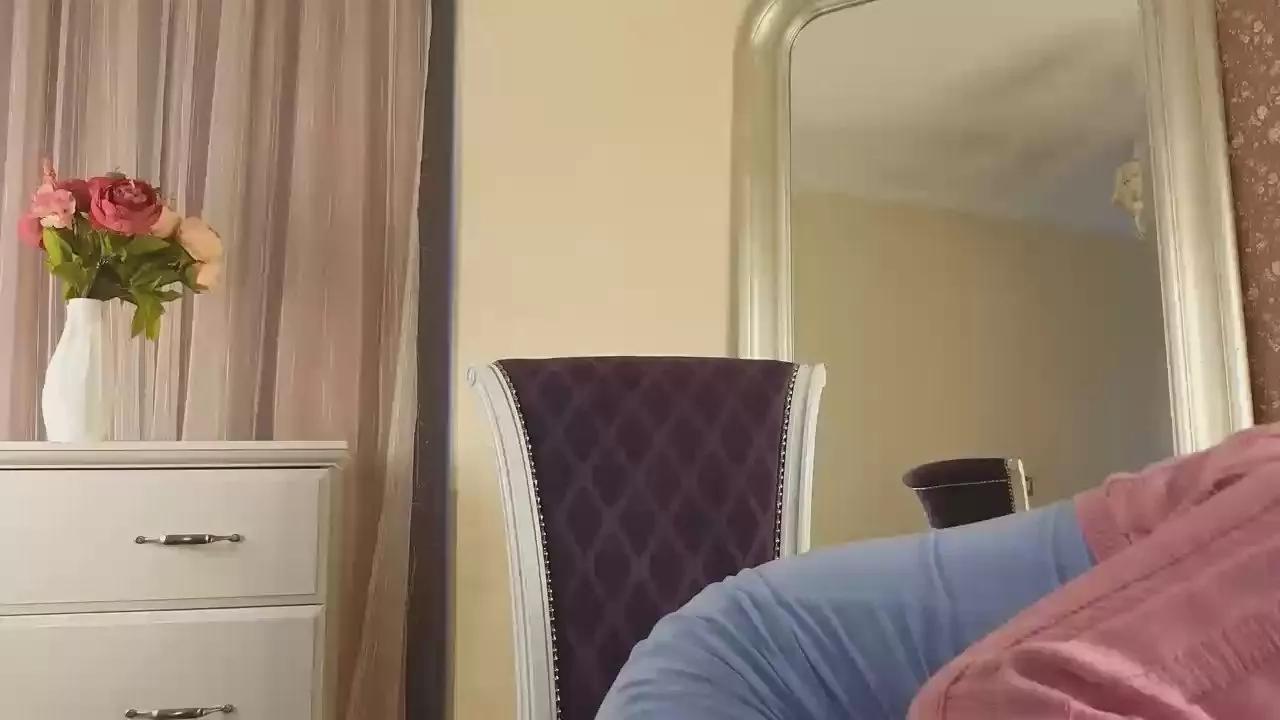 ElletteBaile on Cam4 