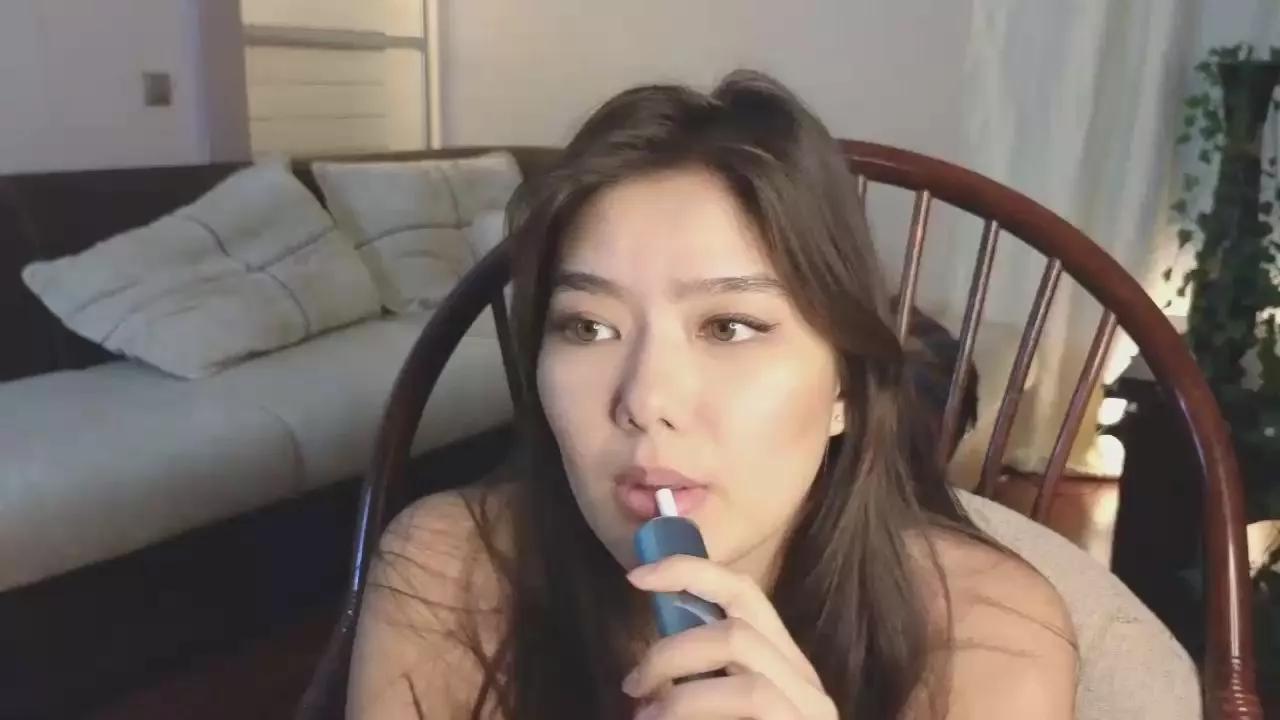 ElletteBenny on Cam4 