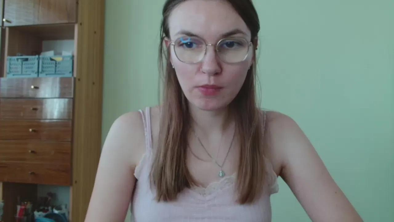 Offline EllyHEARTx on Cam4