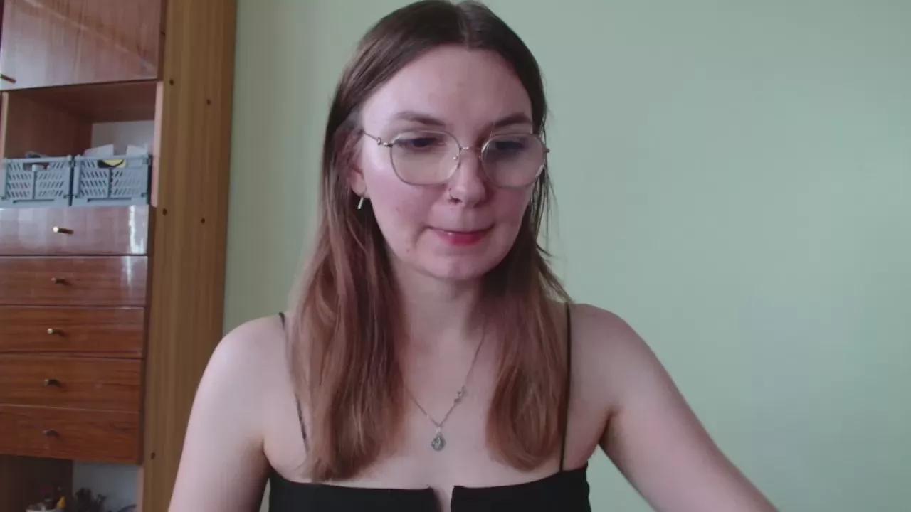 Offline EllyHEARTx on Cam4