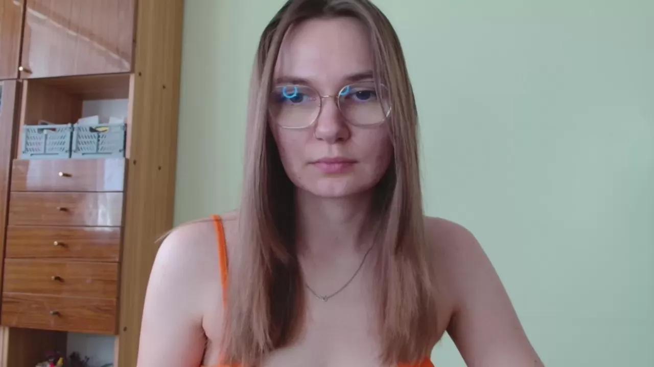 Offline EllyHEARTx on Cam4