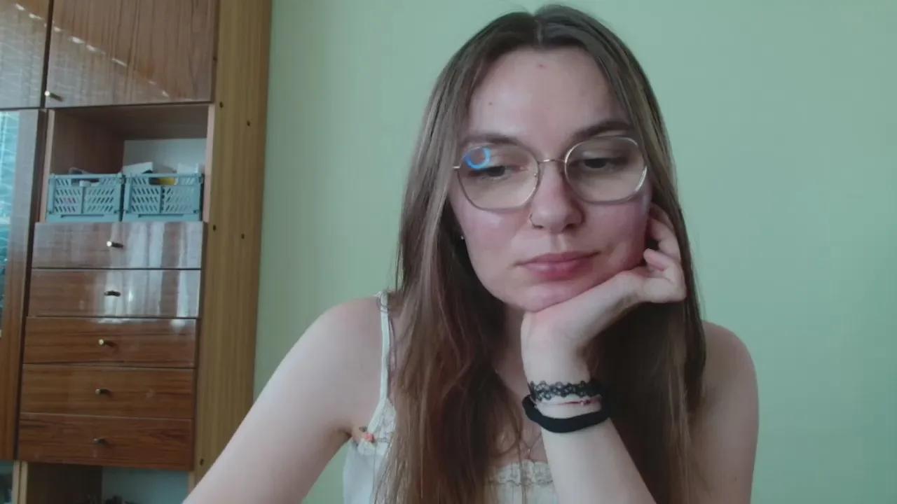 Offline EllyHEARTx on Cam4