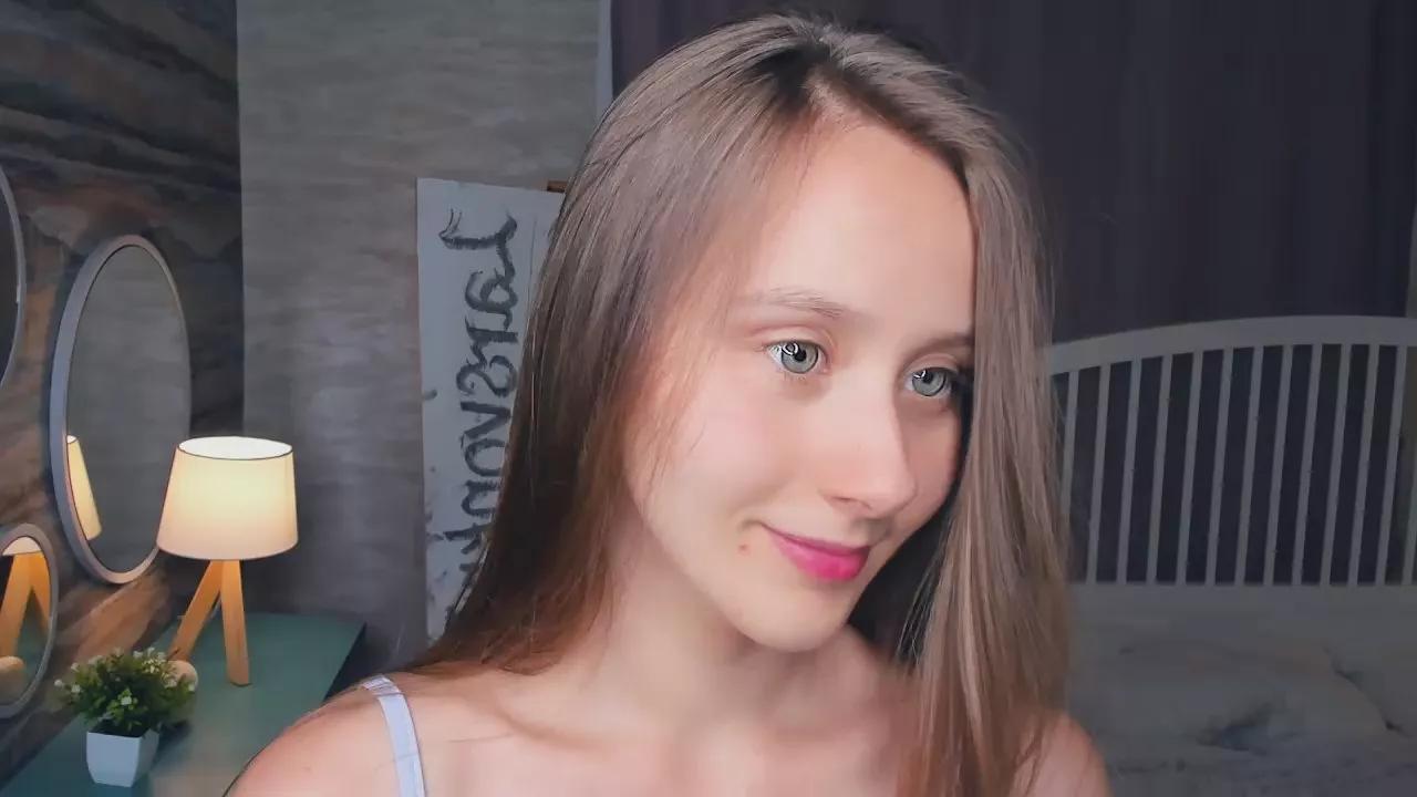 ElvaHakey on Cam4 