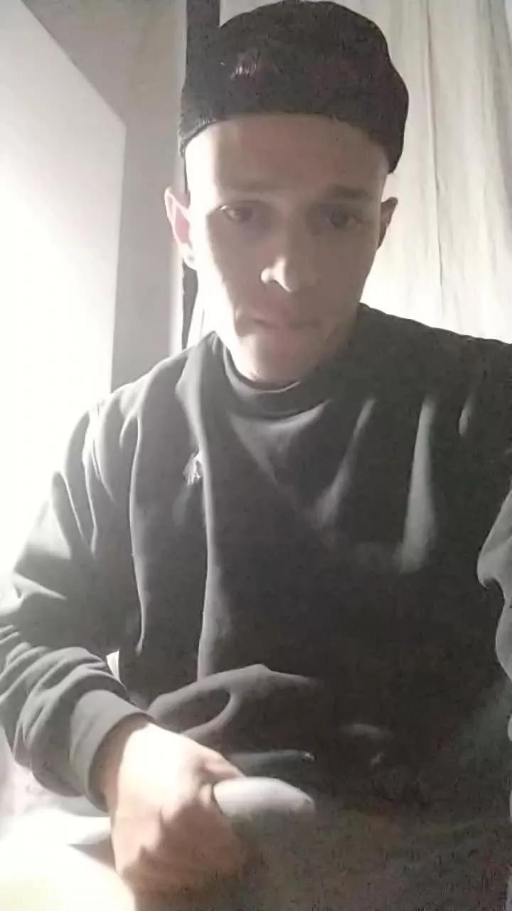 Emaa21c on Cam4 
