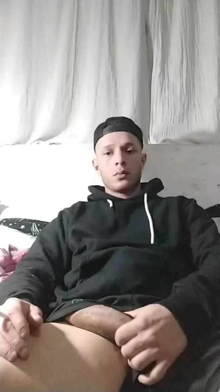 Emaa21c on Cam4 