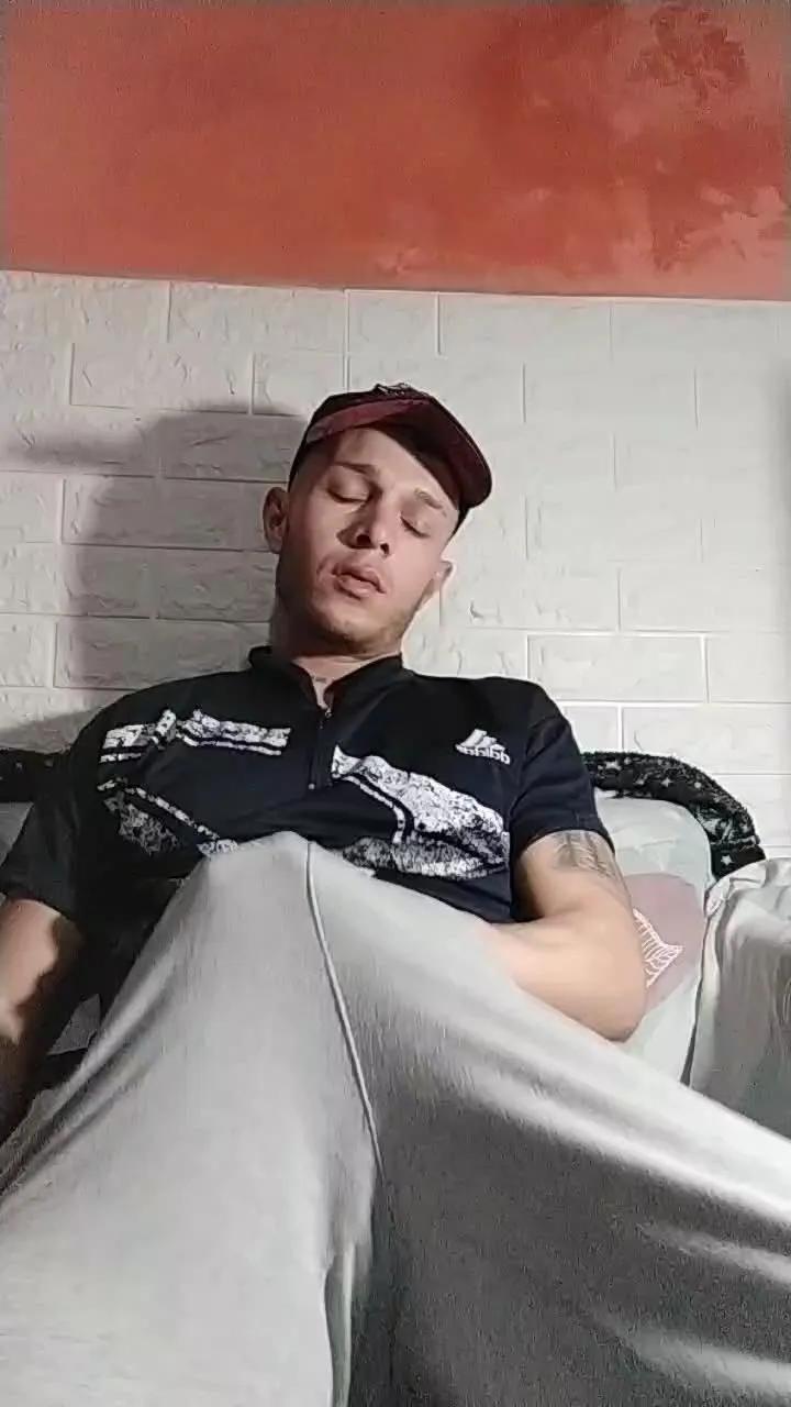 Emaa21c on Cam4 