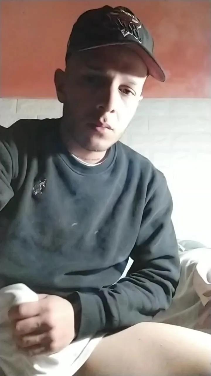 Emaa21c on Cam4 
