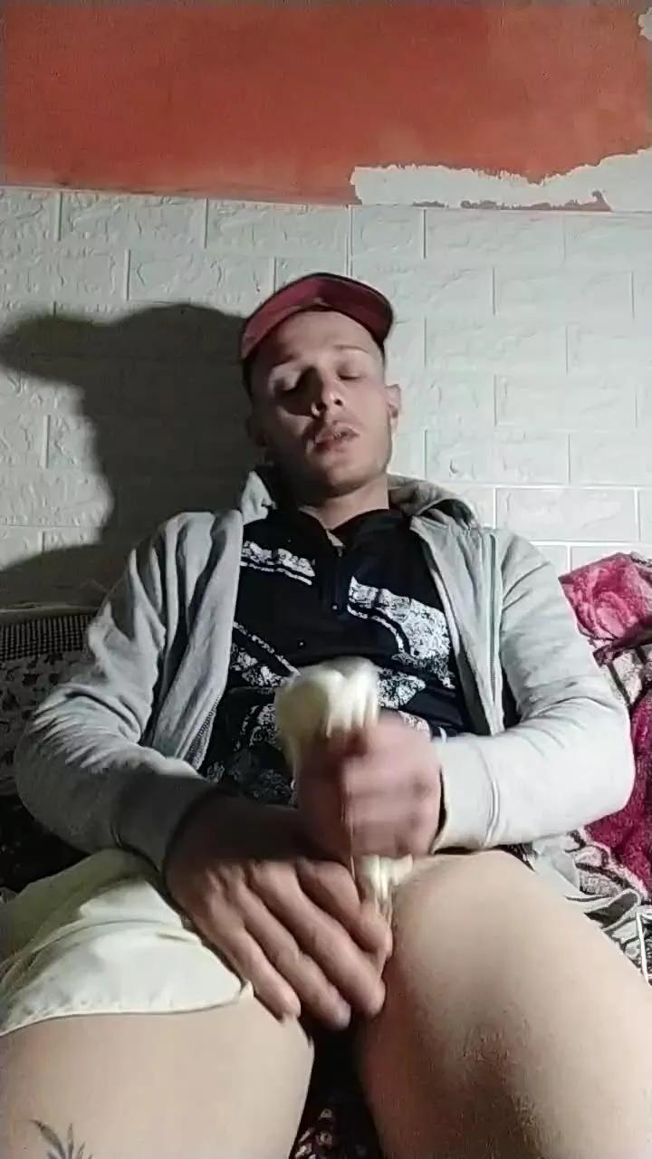 Emaa21c on Cam4