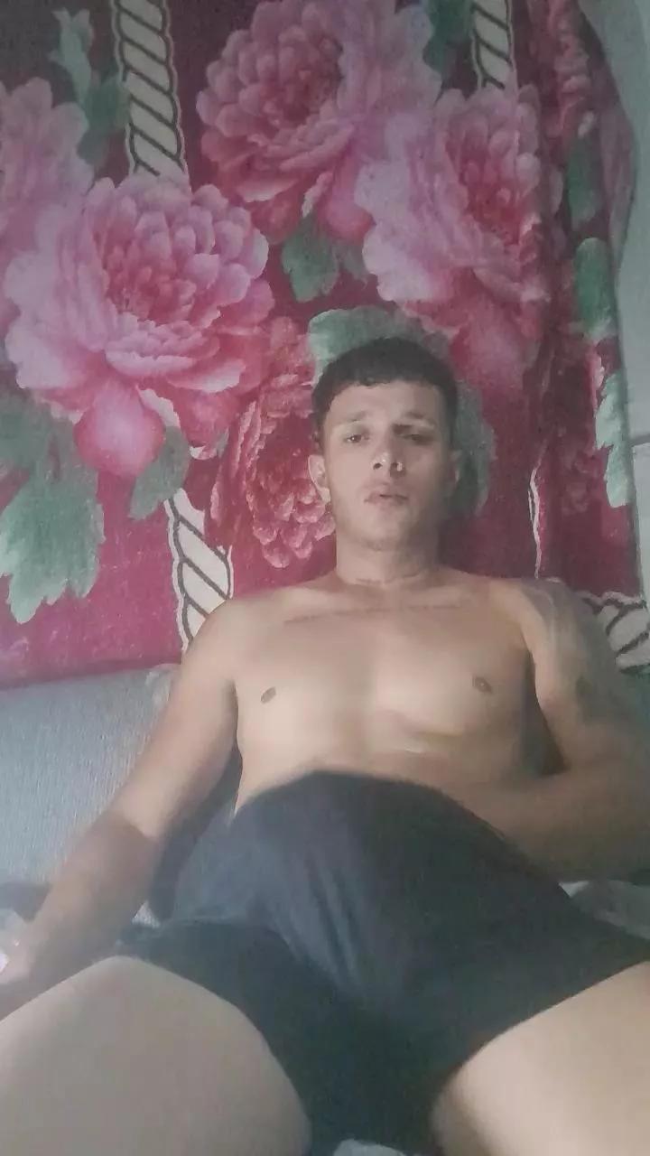 Emaa21c on Cam4 
