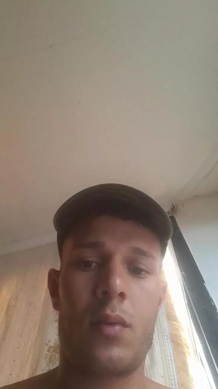 Emaa21c on Cam4 