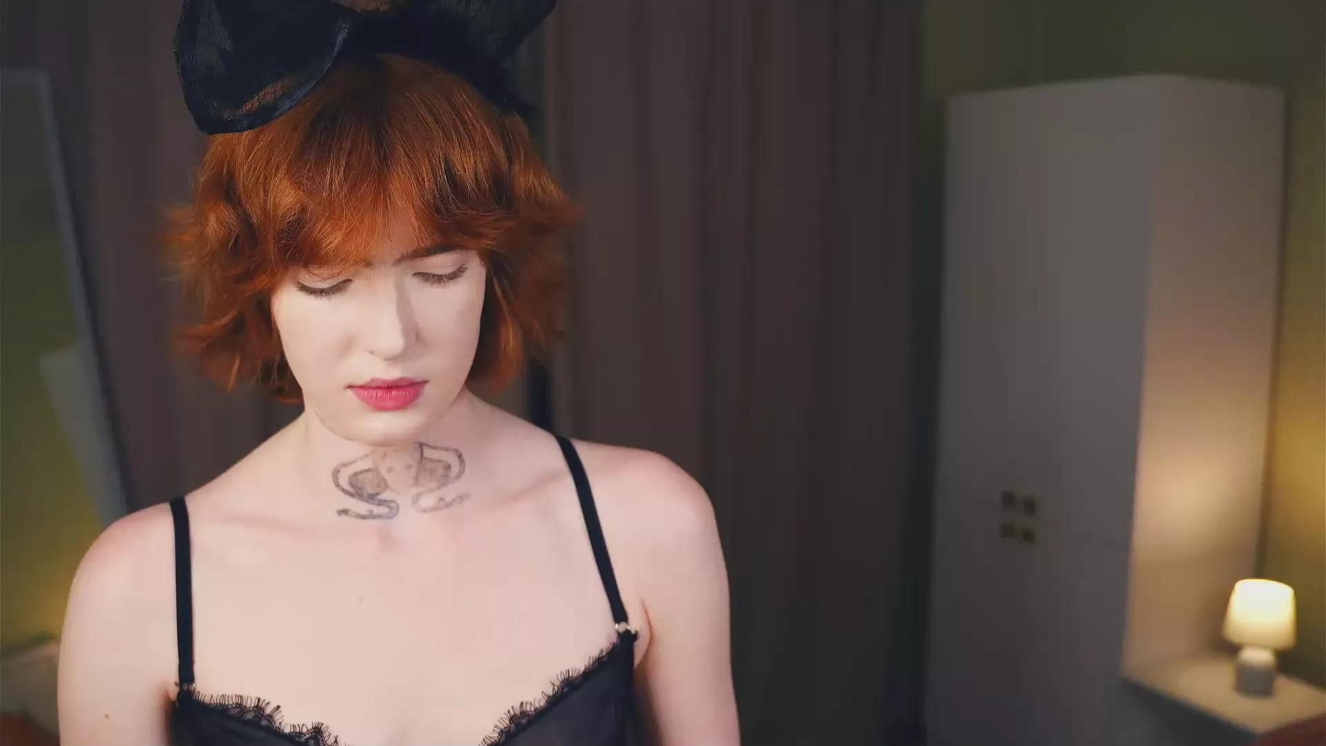 EmilieHue on Cam4 