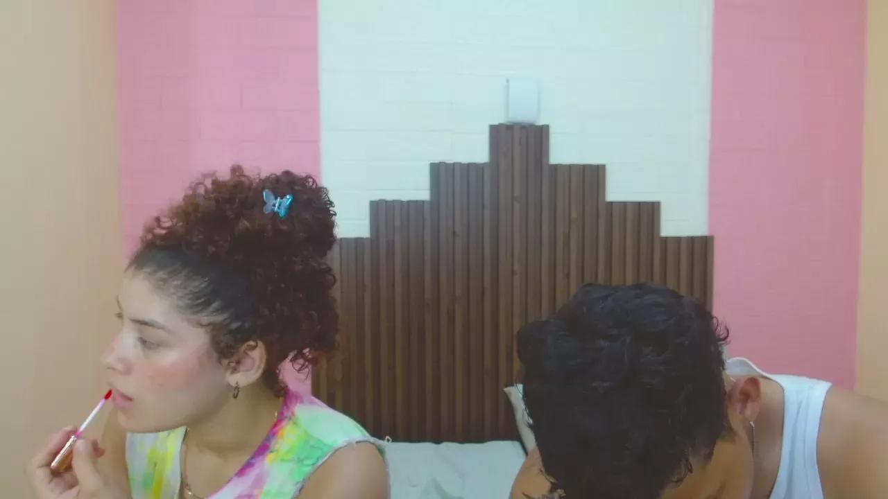 Emma_AndAlex on Cam4 