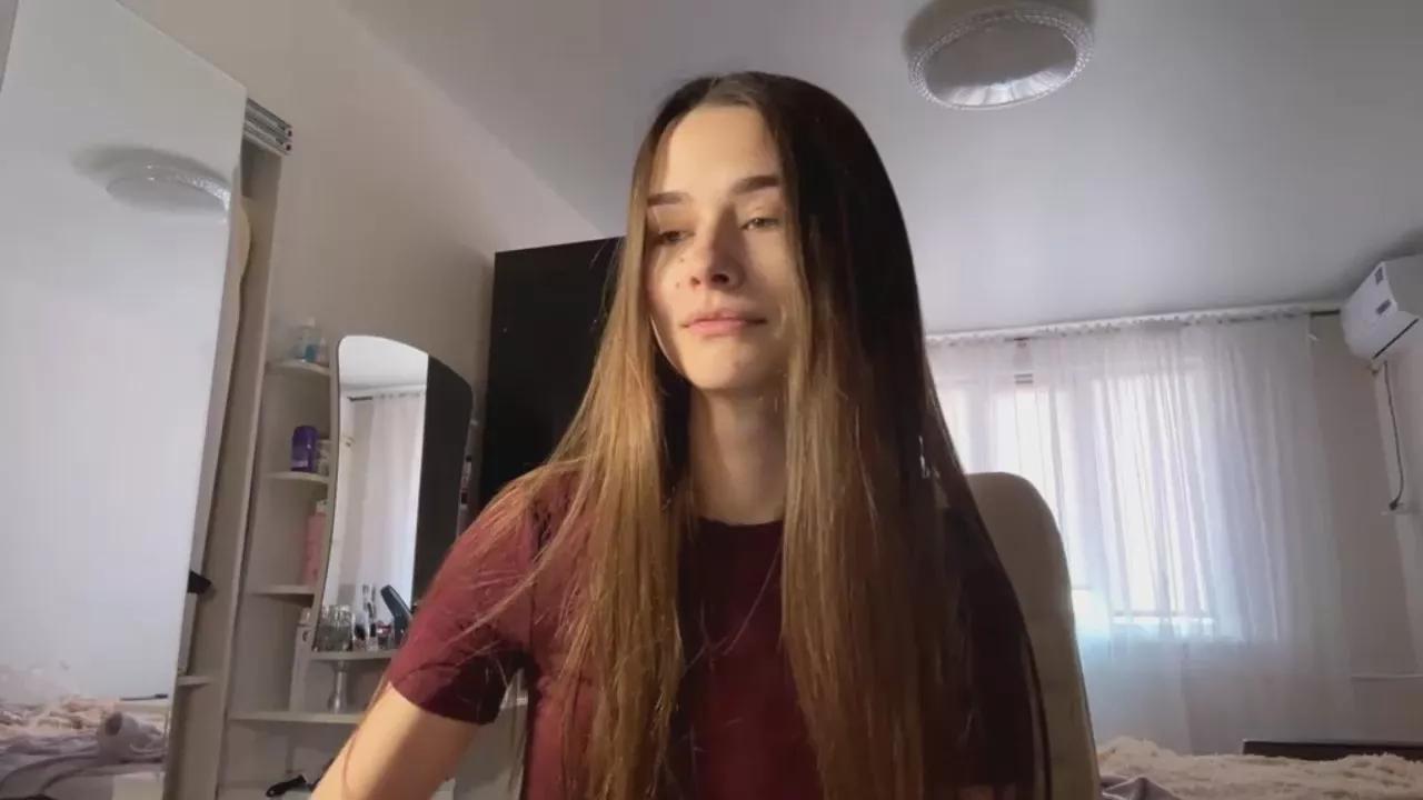 EmmaNouer on Cam4 