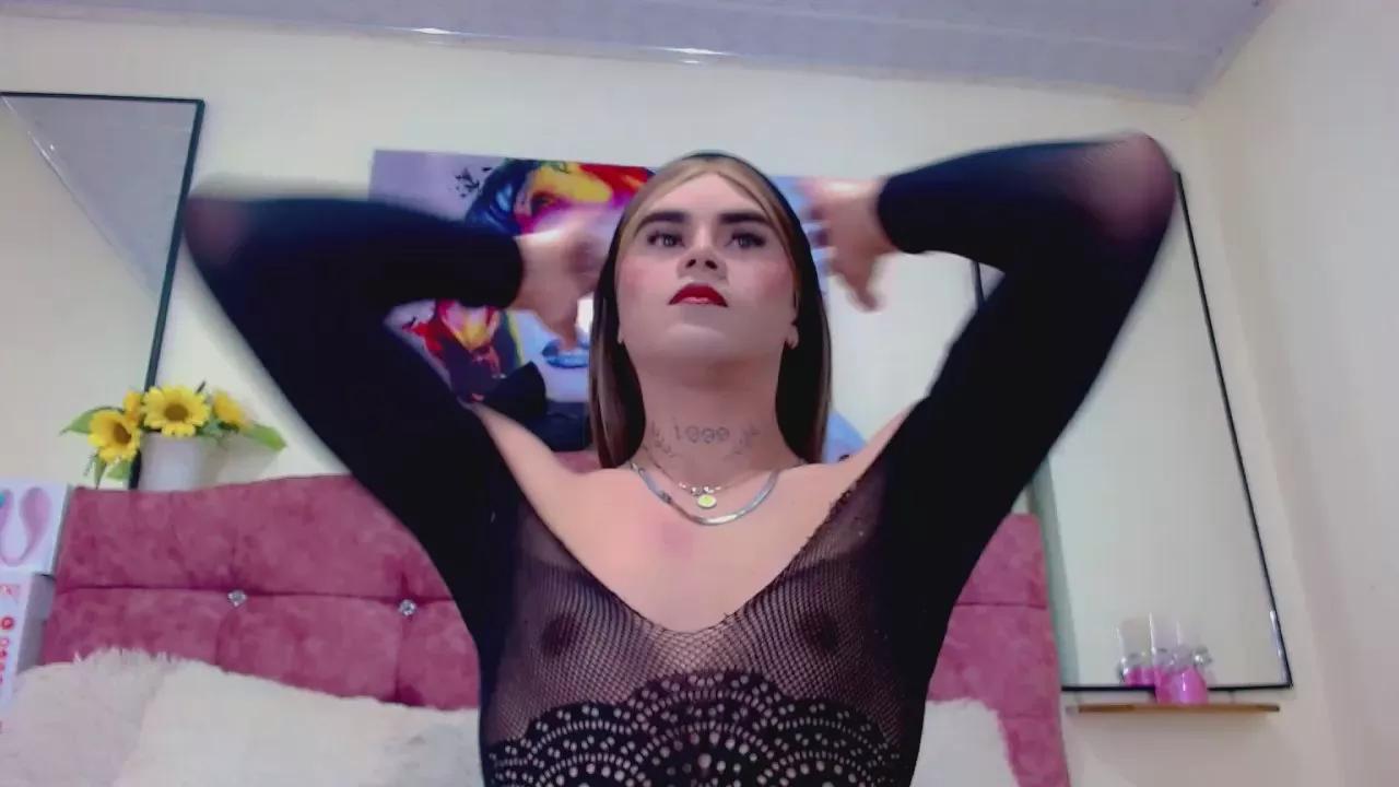 EmmaVega19 on Cam4 