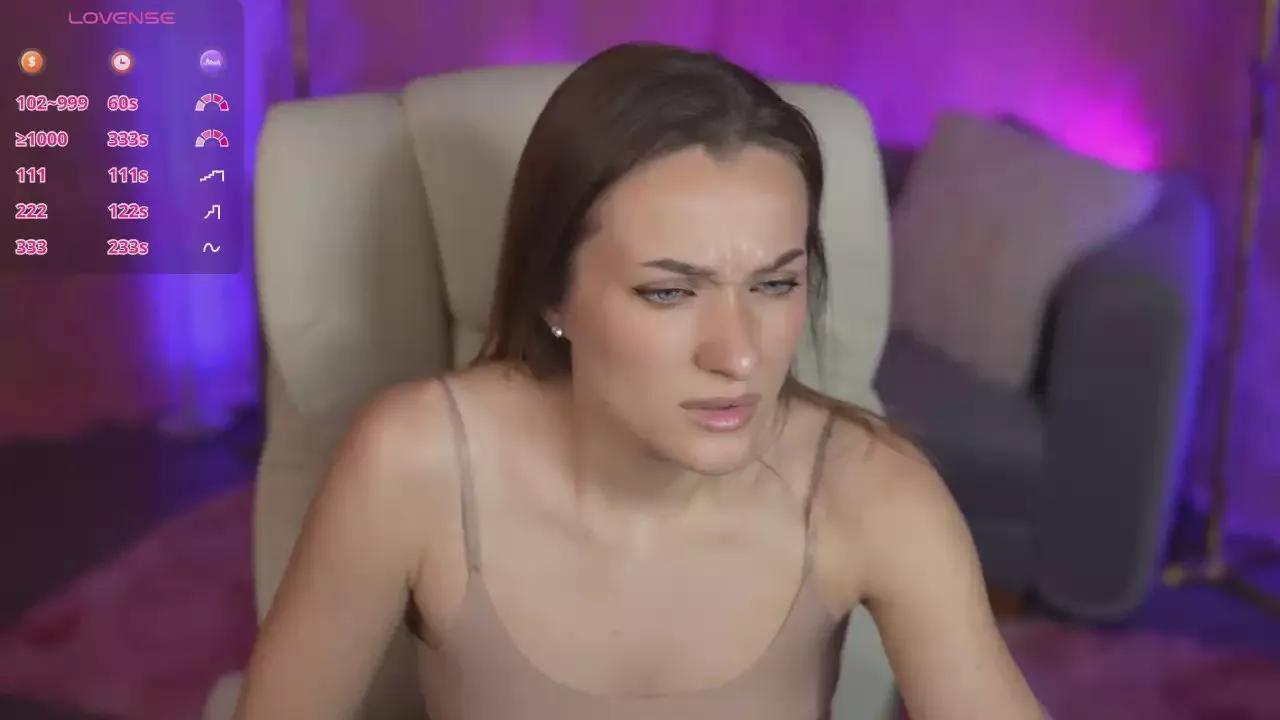 EmmySkyy on Cam4 