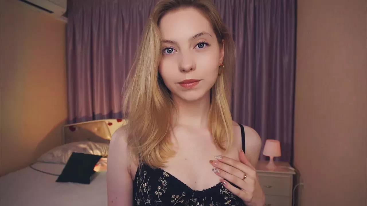 ErlineEggett on Cam4 