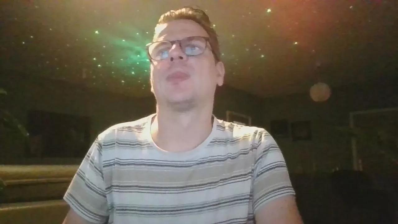 ernhem35 on Cam4 