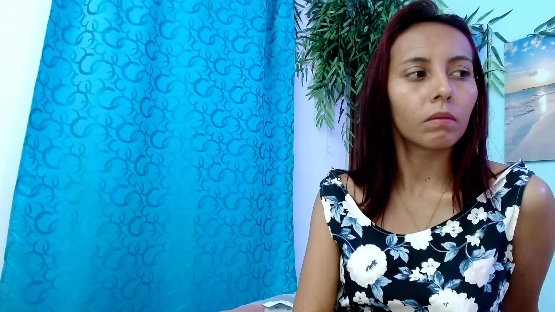 eskinnyestrella on Cam4 
