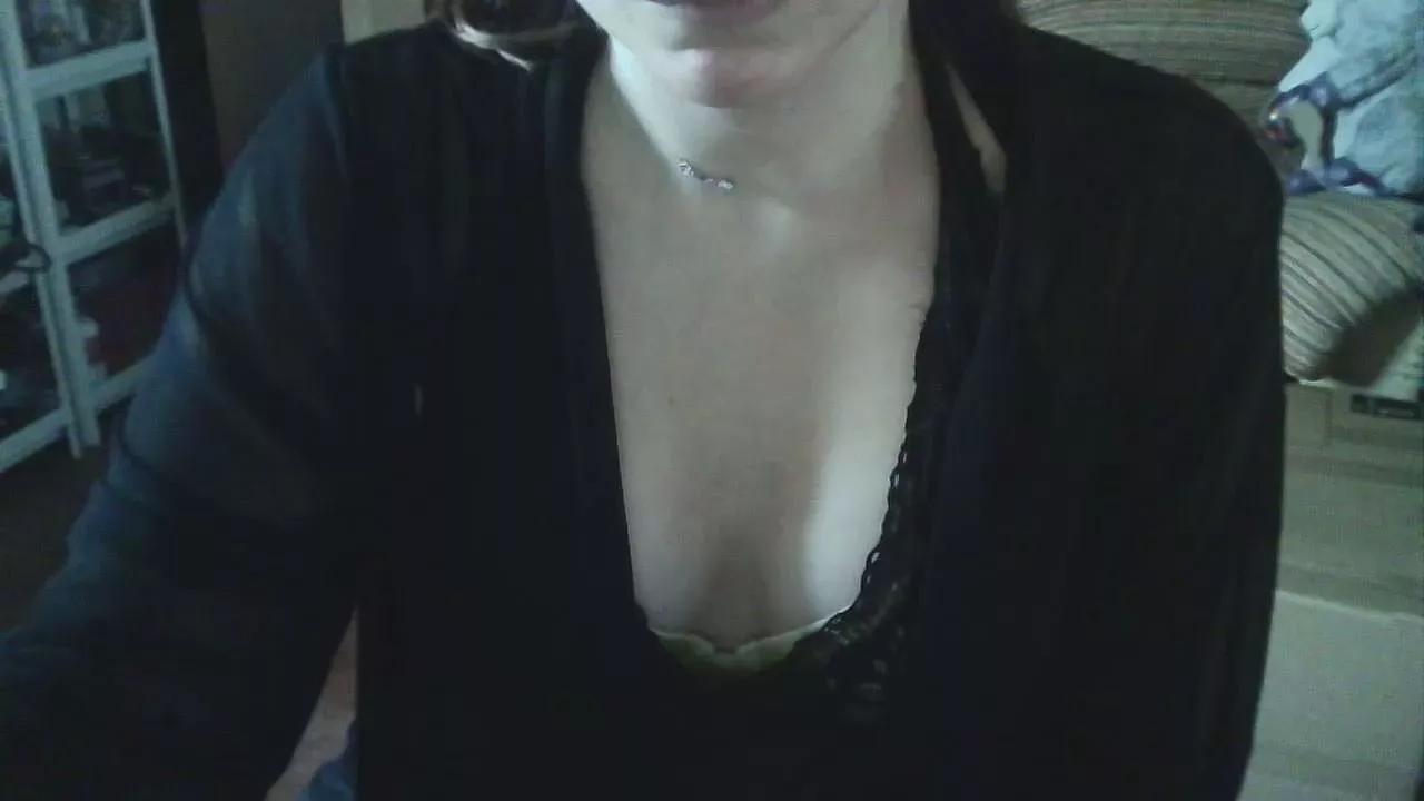 Evika2024 on Cam4 