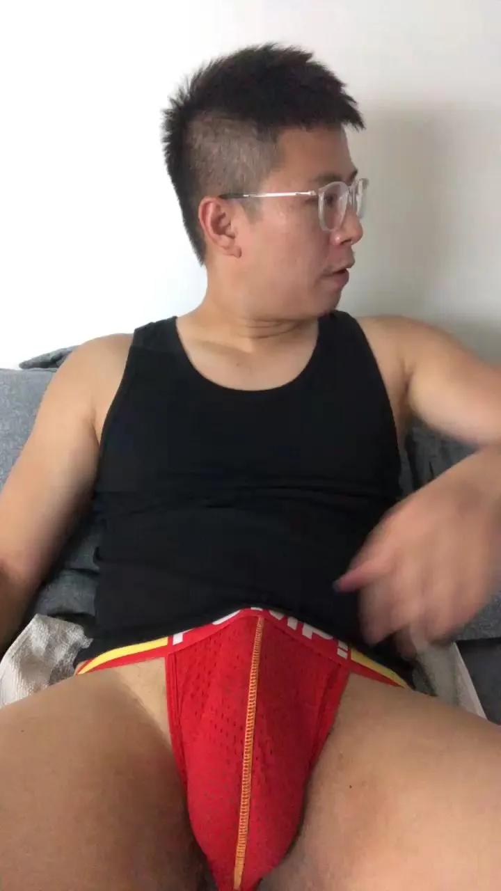 exposedslave25 on Cam4