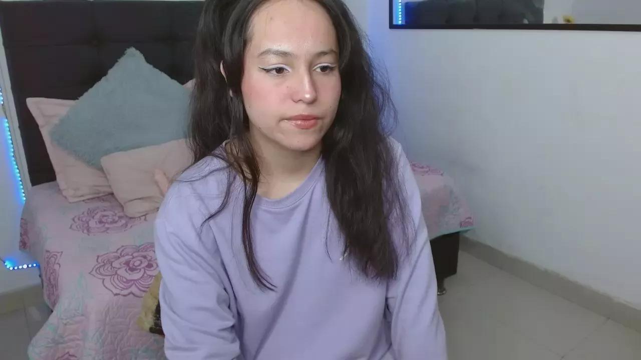 Eymmy_24 on Cam4 