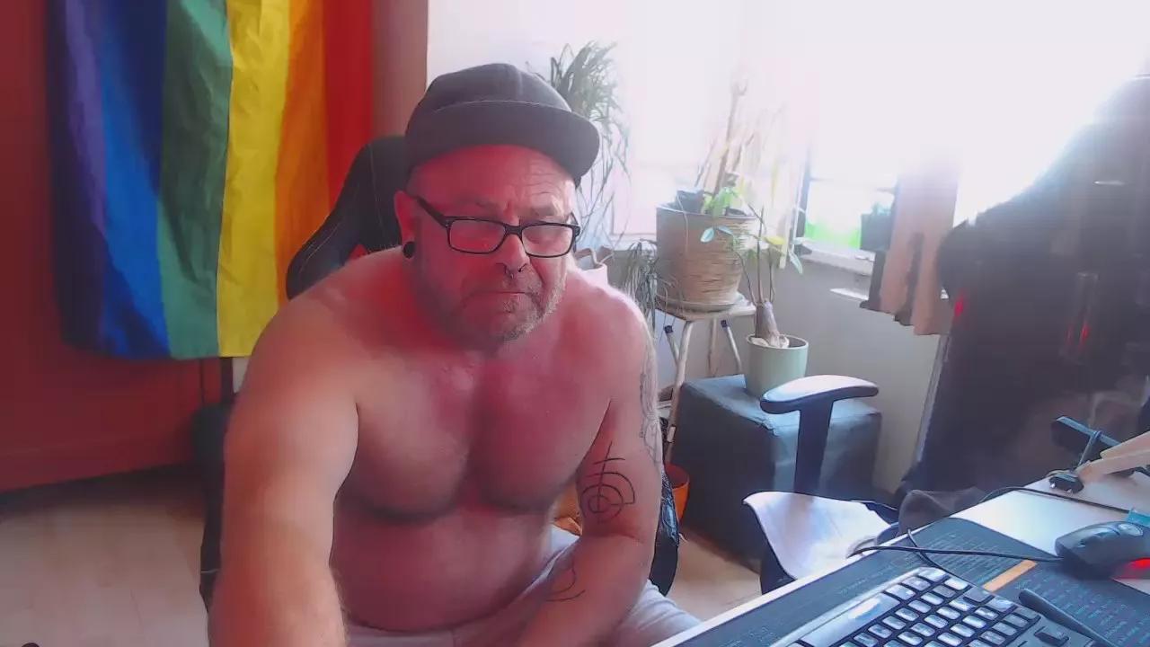 falkore_fun3 on Cam4 