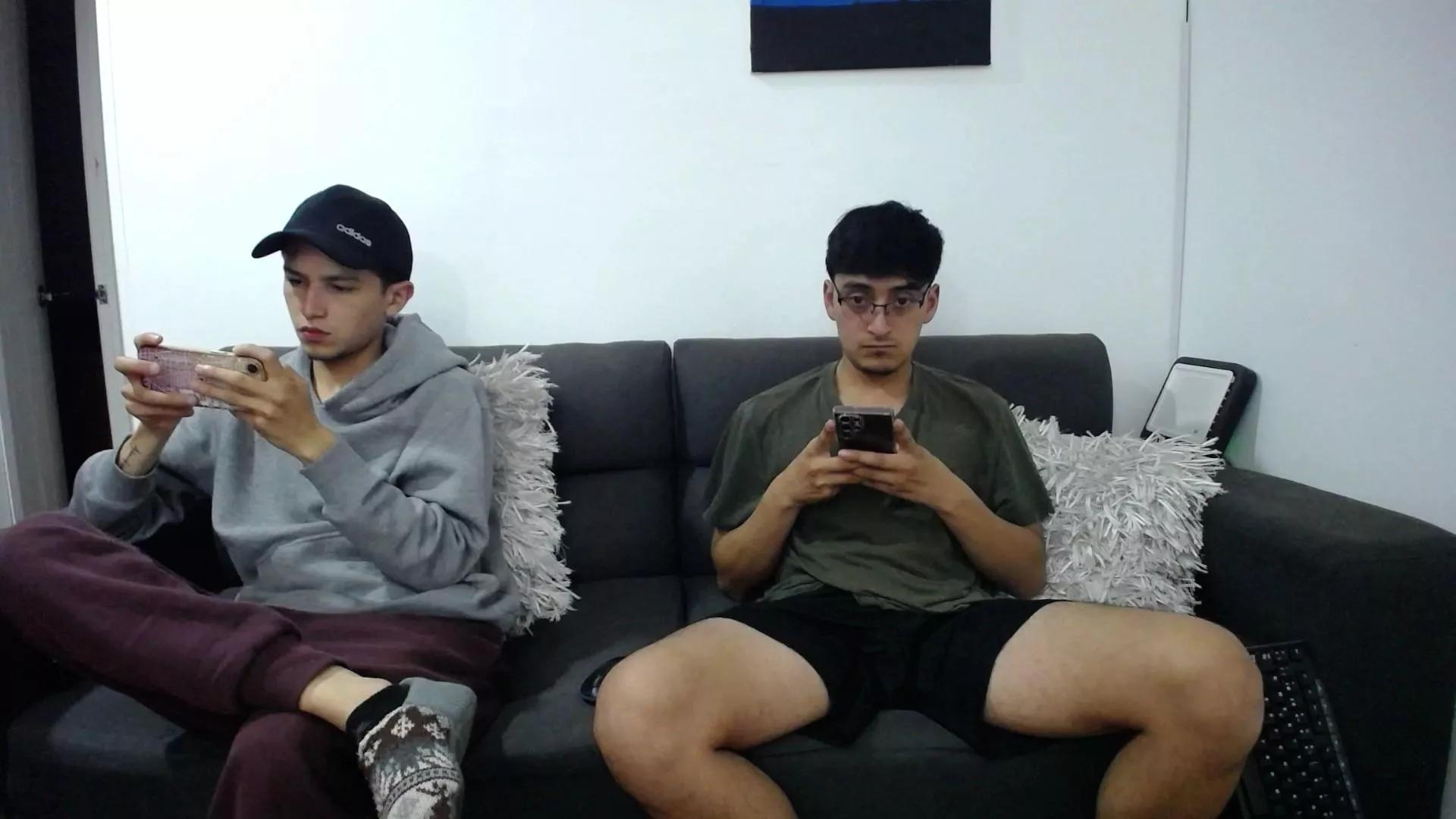 fallgays on Cam4 