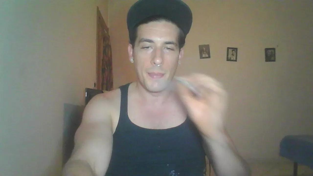 FrankieBully on Cam4 