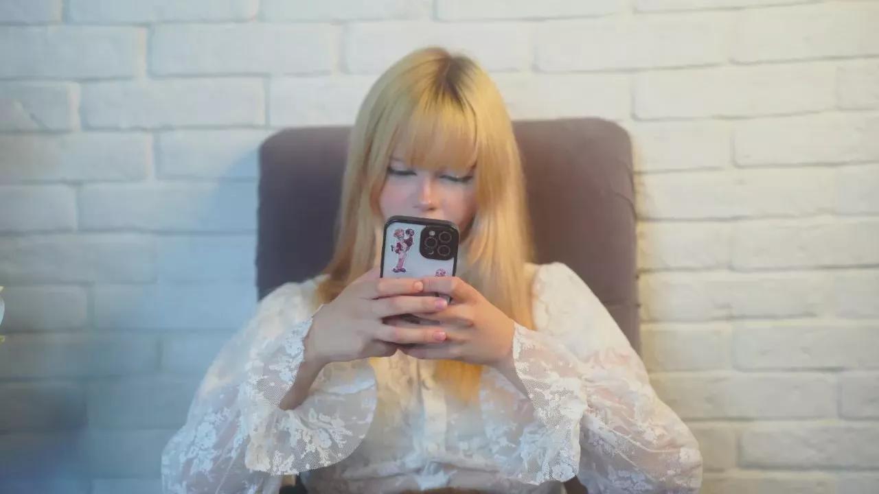 FredericaEmily on Cam4 