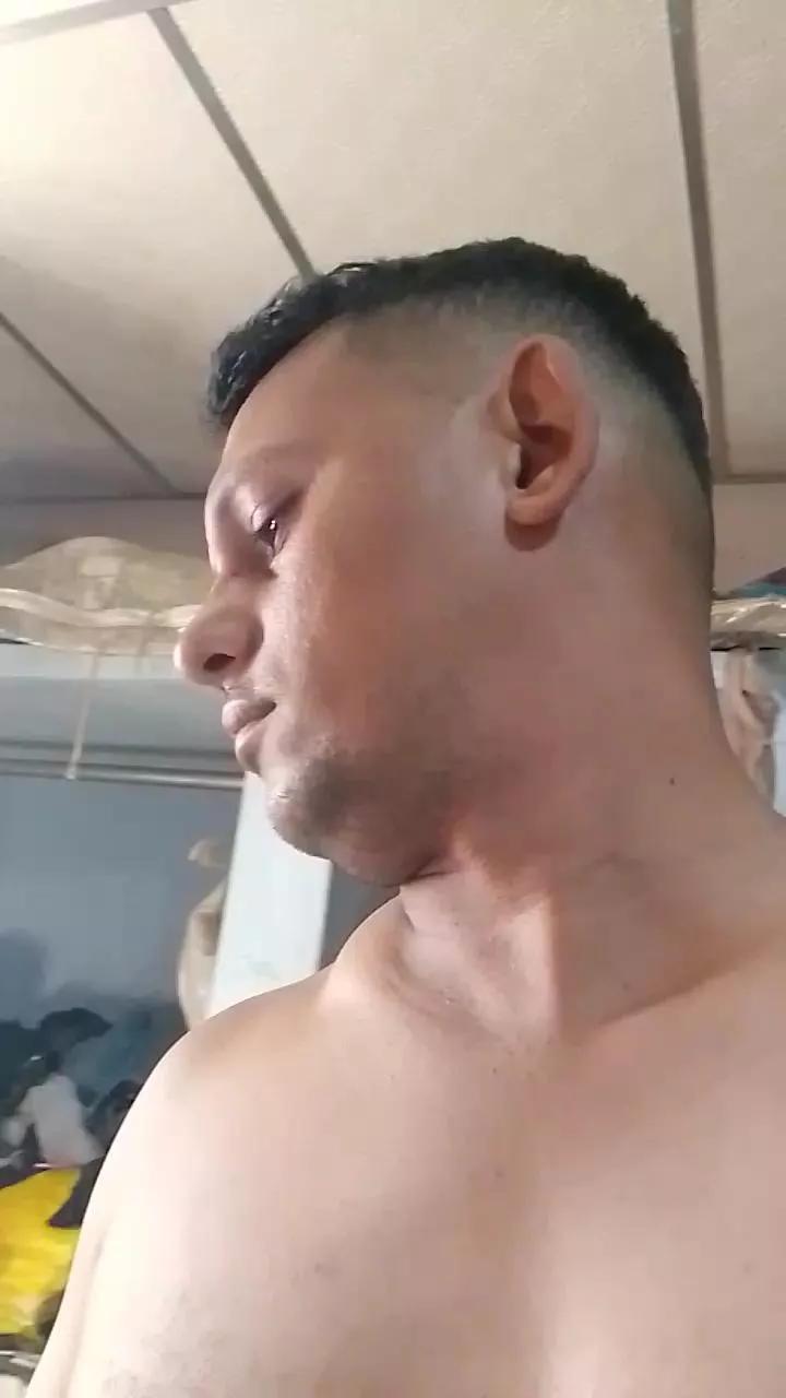 Freetoplaynyx on Cam4 