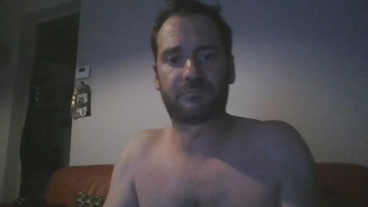 frenchi666 on Cam4 