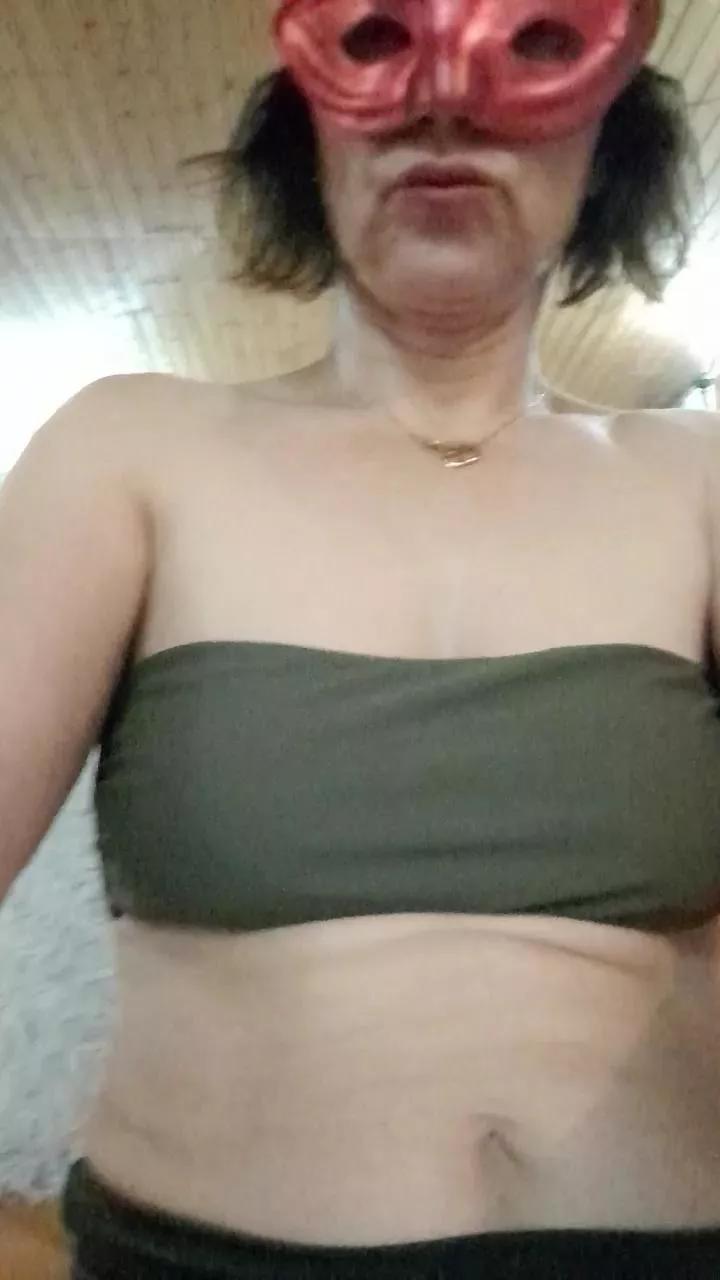 Fufy75 on Cam4 